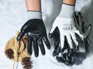 sarung tangan isi 1 lusin (12 pasang)  sarung tangan gloves gekko griil latex safety  all size dewasa