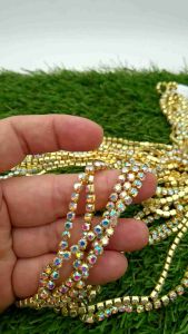 Rantai Ukuran 18 Mata Kristal Ab Pelangi Per Roll Kualitas Aa Dasar Gold Emas Kristal Berlian Ss