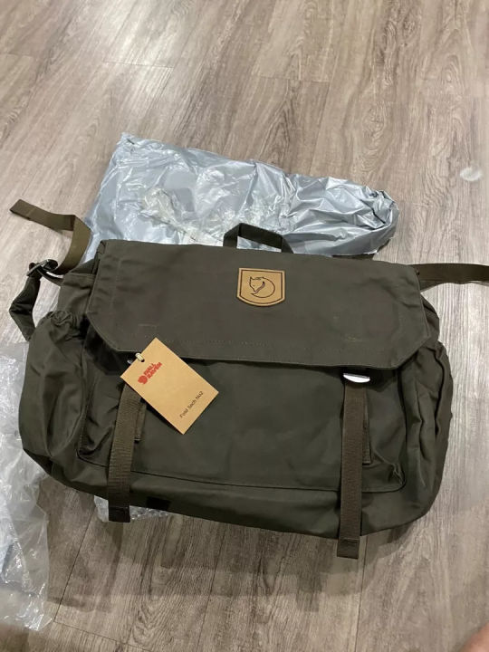 Túi Đeo Chéo Đựng Laptop Fjallraven Foldsack thiết kế đơn
