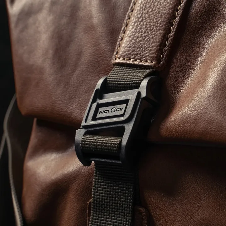 Wotancraft%20PILOT%20LEATHER%20TRAVEL%20CAMERA%20BAG%207L%20UPGRADED%20-%20Image%206