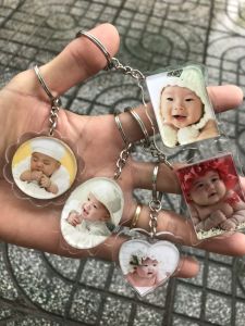 MÓC KHÓA viền hoa văn mica trong suốt dày 6mm IN HÌNH THEO YÊU CẦU - chất liệu mica 3mm x 2 mặt = 6mm dày siêu đẹp hàng cao cấp