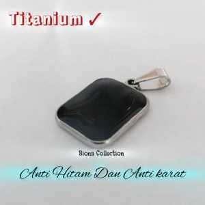top Liontin KoreaLiontin Titanium 316L Tanpa Kalung Silver kotak batu hitam Model Terbaru dan terlaris anti karat dan tidak luntur