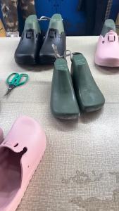 [Free Shipping] Nurse Shoes Closed-Toe Non-Slip Waterproof Lightweight Casual Slip-On Style Suitable For Dental Clinic And Work Environments