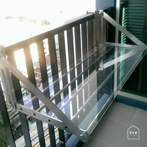 PFH ราวตากผ้าระเบียง ไม่ต้องเจาะ พร้อมแผ่นโต๊ะพับเก็บได้ 100 cm. โดนแดด โดนฝนได้ ไม่เป็นสนิม