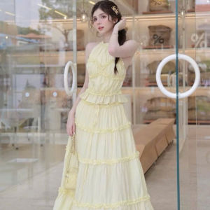 Set nàng thơ xinh set thiết kế đi biển Lụa thô áo yếm có mút nhún mix chân váy dài