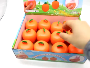 Squeeze Carrot Fidget Toy for Kids Stress Relief Vent Toy Cartoon Rabbit Pinching Toy Decompression TPR Toy for Autism