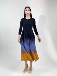 Sanzhai Customized Foreign Trade Womens New Long Sleeve Printed round Neck Dress Cross-Border Pleated Long A Line skirt ㏇L0514