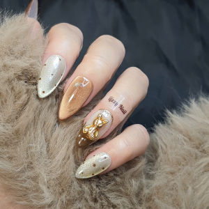 Lizzy Nail AL004 – Nailbox Móng Úp Thỏ Nâu Caramel Ánh Kim – Set 10 Móng Giả Caramel Brown Bunny Press On Nails Almond/Medium Stiletto