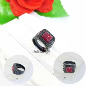CINCIN COWO TITANIUM BATU TERLARIS SAFIRRED GREEN & HITAM FASHION ANTI KARAT DAN ANTI LUNTUR (COD)
