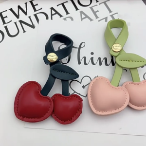 3D Cherry Keychain Túi đeo quyến rũ phụ kiện thời trang chất liệu da PU hình dạng móc chìa khóa trang trí cho trang trí túi xách nữ