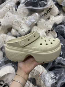 CrocsFanClub - Sục Stomp trơn đế cao 8cm cho nam nữ siêu nhẹ  pb281 tặng 10 charm