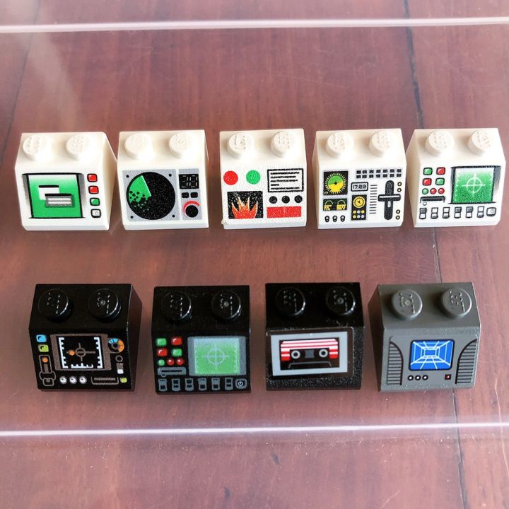 Lego part (ชิ้นส่วนเลโก้) No.3039 Slope 45 2 x 2 -- Screen & Sticker ...