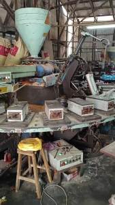 [Free Shipping] New womens non-slip outdoor summer breathable height-increasing thick-soled wedge sandals plastic slippers