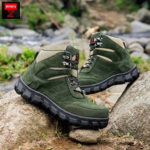 Sepatu Safety Pria Ujung Besi Boots Zenifa Tactical Proyek Kerja Lapangan Outdoor 2025