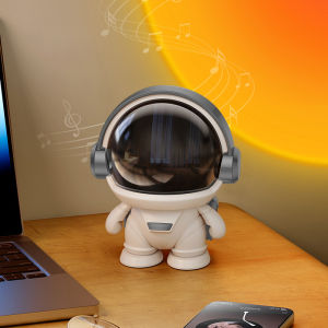 Astronaut Astronaut Speaker PortableDesktop Creative Speaker Outdoor Subwoofer Gift