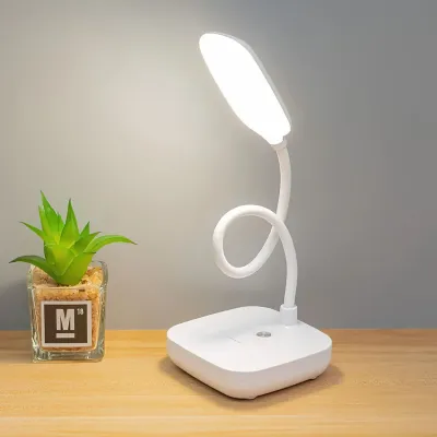 Lampu Belajar Lampu Meja LED Cahaya Terang Dengan Holder Elastis Free USB - 6615