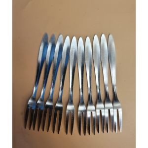 10   cái Nĩa nhọn inox nhỏ2 cạnh dày1.5 ly dày dặn và an toàn với người tiêu dùng (combo 10 cái) ăn trái cây ăn óc....