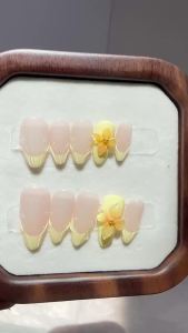 【5in1 Toolkit+HANDMADE】Artificial Nail Pink and yellow gradient French 3D carved shell pattern nails Press-On Nails Kit Oval Fake Nails with Tools Reusable Salon-Quality DIY Manicure Set for Women