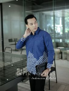 EVANDER Slimfit Navy Blue Baju Pria Kemeja Batik Kerja Lengan Panjang Warna Biru Dongker Bahan Katun Halus Berkualitas