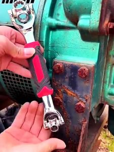 8 in 1 Universal Wrench Heavy Duty Magnetic 360 Swivel Socket Multi Tool for Car Motor Repair