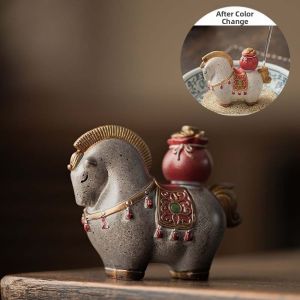 MAOMEI HOUSE Có thể xoay Tượng Ngựa Trang Trí Trà Những món quà trà Nhiệt độ cao Tượng ngựa con bằng nhựa resin Trang trí Hiển thị sự giàu có Đồ trang trí ngựa đổi màu Trang trí nhà cửa