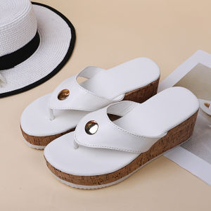 [Free Shipping] Thick-Soled Round-Toe Fashionable Flip-Flops For Outdoor Wear Lightweight And Available In Larger Sizes For Women