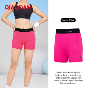 Qiaodan แห้งเร็วระบายอากาศดียืดวิ่งมาราธอนครึ่งกางเกงขาสั้นยืดได้สำหรับผู้หญิง XKS22242217R