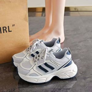 ขายร้อนรุ่นสุดฮิต รองเท้าผ้าใบลำลอง รองเท้าพื้นหนาผูกเชือก ผ้าตาข่าย รองเท้าผ้าใบผู้หญิงระบายอากาศได้ ไซส์ 36-42