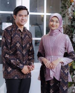 Terlaris Neza Batik Set Couple Avena Rose Kebaya Modern Tunangan brukat Kekinian Model Terbaru 2022 Pasangan kondangan elegan Sarimbit Setelan Couple Keluarga Suami Istri Tunik Wanita Wisuda