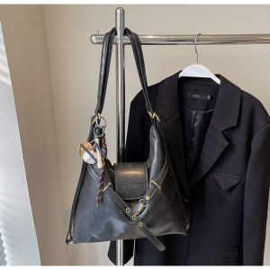 [Hot] กระเป๋าสะพายข้างหนังแท้ เข้าชุดกันง่าย มีวิธีเป้หลายชนิด