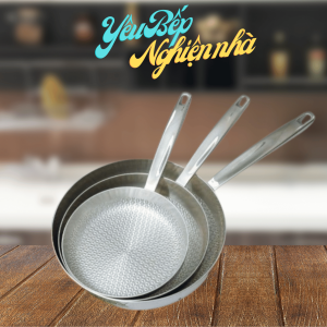 [HCM] Chảo inox Kaiyo Embrossed Silver Crown – Đỉnh cao của bếp sang chuẩn Nhật inox 304 size 202428