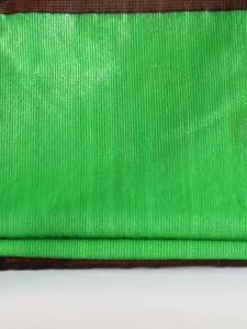 ตาข่ายกันแดดสีเขียวที่ทนทานสำหรับการป้องกันการเสื่อมสภาพจากแสงแดดในระยะยาว