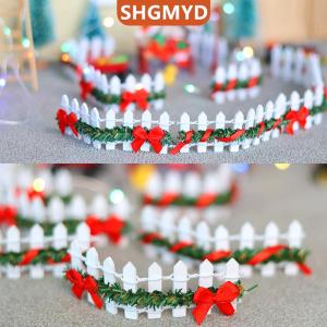 [COD] SHGMYD SPORTS บ้านตุ๊กตารั้วไม้ขนาดเล็ก4ชิ้น เซ็ต1 12ตกแต่งฉากวันคริสต์มาสบ้านตุ๊กตาของตกแต่งสวนในลานของเล่นขนาดเล็ก