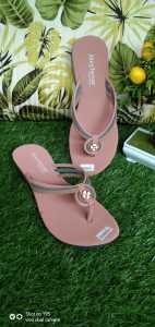 Sandal Jepit Wanita Terbaru 2024Sandal Slop Wanita Terbaru Dan Terlaris 2024Sandal Perempuan Dewasa 2024Cocok Untuk Berbagai AcaraSepatu Dan Sandal Flip FlopSandal Selop Terbaru Bisa Cod di Meyluvar Sandal Perempuan Dewasa 2024 Terlaris Dan Kokoh.