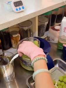 เครื่องปอกเปลือกองุ่นไฟฟ้าอัตโนมัติ สแตนเลส เครื่องปอกผลไม้ เครื่องปอกเปลือก ไร้สาย ความเร็วสูง สีน้ำเงิน