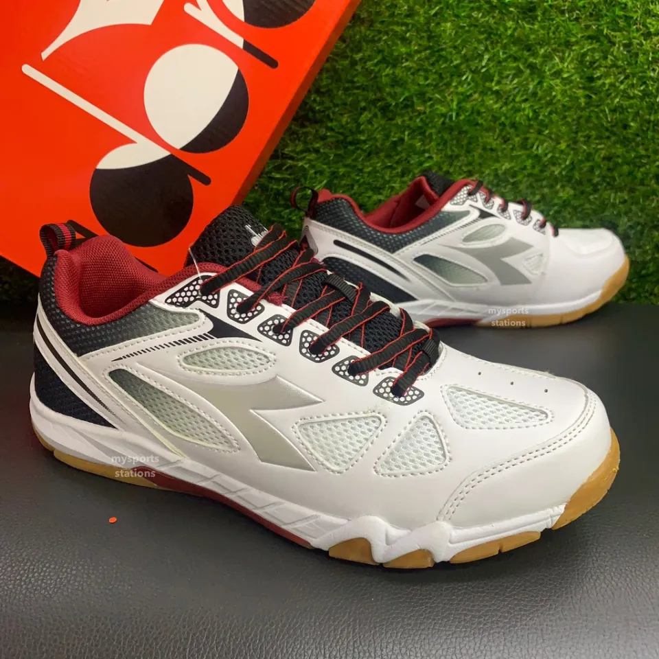 Diadora badminton clearance shoes