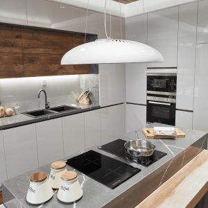 Bếp điện DOMINO 2 vùng nấu Malloca MDR 302 - Xuất xứ Châu Âu Công suất 2900W Mặt kính cao cấp Schott Ceran Không kén nồi nấu Bảo hành 3 năm chính hãng