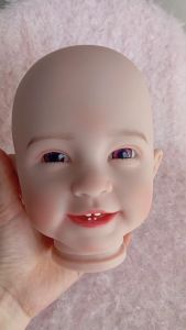 Head Trọc Mắt Tít 4 Răng Búp Bê 55 cm = 22 inch Thân Gòn Mềm Mại Reborn Vinyl Doll PVN10006