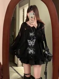2K Spicy Girl Retro Butterfly Hole V-neck Knitted Sweater Womens Autumn New Lazy Style Long Sleeve Sun Protection Shirt T-shirt