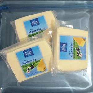 Mozzarella Oldenburger  Cheese100 gram Moza Lumer Murah Exp Panjang Import Asli