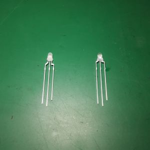 Led 3mm 3Pin 17volt Merah Hijau KAK SRM3270-A AKA SRM3671