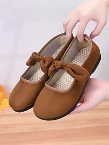 Spring And Summer Breathable Old-Style Cloth Shoes For Women Versatile Work Shoes Fashionable Breathable Slip-On Loafers For Mothers