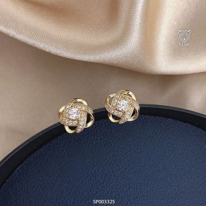 Bông tai nữ viền xoắn đính đá khuyên tai sang chảnh phụ kiện trang sức Cloe Accessories 3325
