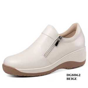 Sepatu  Sneakers Wedges Korean Kekinian Bahan PU Super Lembut DG8062