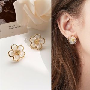 Anting Bunga 法式花朵银针耳环 Flower Stud Earrings 轻奢高级感小众精致气质百搭 French Style Fashion Jewelry Elegant Gift