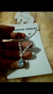 SALE SET KALUNG ANTING LIONTIN KRISTAL TETESAN AIR