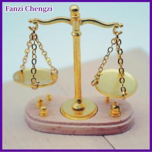 Fanzi Nhà Búp Bê Cổ Điển Cân Bằng Quy Mô Thu nhỏ Mô Hình Phụ Kiện của 1:12 Búp Bê Nhà Trang Trí Nội Thất Trẻ Em Giả Vờ Chơi Đồ Chơi Đồ Trang Trí Quà Tặng