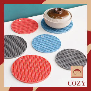 [Freeship Max] Miếng lót nồi cách nhiệt Silicone tổ ong tấm đế lót nồi cách nhiệt đa năng vệ sinh dễ dàng kích thước 17cm phong cách hiện đại - Cozy Style