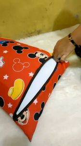 Bantal Tidur Bahan Poli mikro Lembut model Pakai Risleting