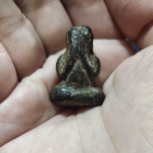 พระปิดตา หลวงปู่เอี่ยม วัดสะพานสูง พ.ศ. ลึกเก่าเก็บ วัดใจ ใครดูเป็น ปิดได้คับ